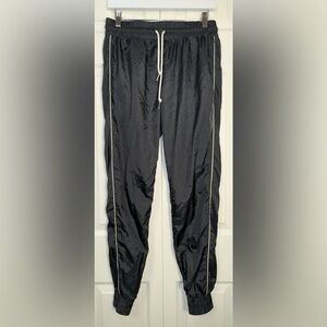 Free People Movement Lightweight Windbreaker Joggers dark blue Stripe Size M